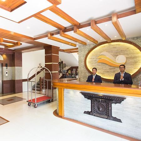 Hotel White Pearl Pokhara Esterno foto