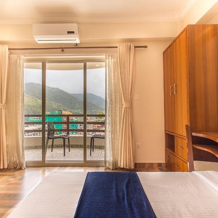 Hotel White Pearl Pokhara Esterno foto
