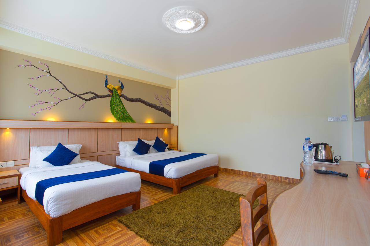 Hotel White Pearl Pokhara Esterno foto