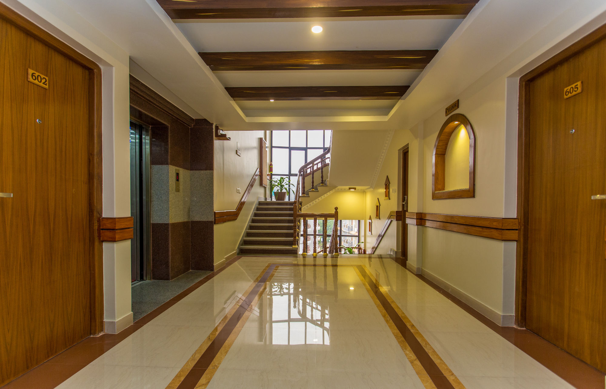 Hotel White Pearl Pokhara Esterno foto