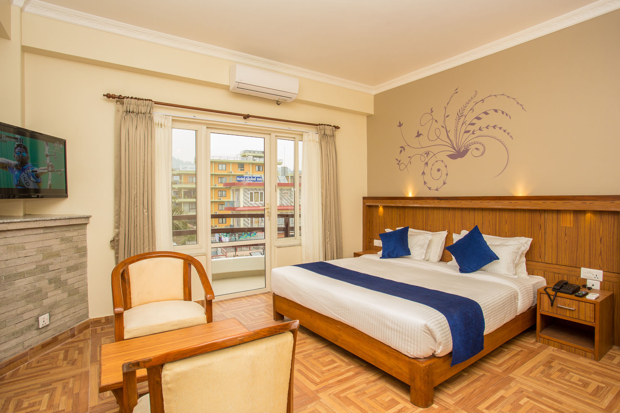 Hotel White Pearl Pokhara Esterno foto