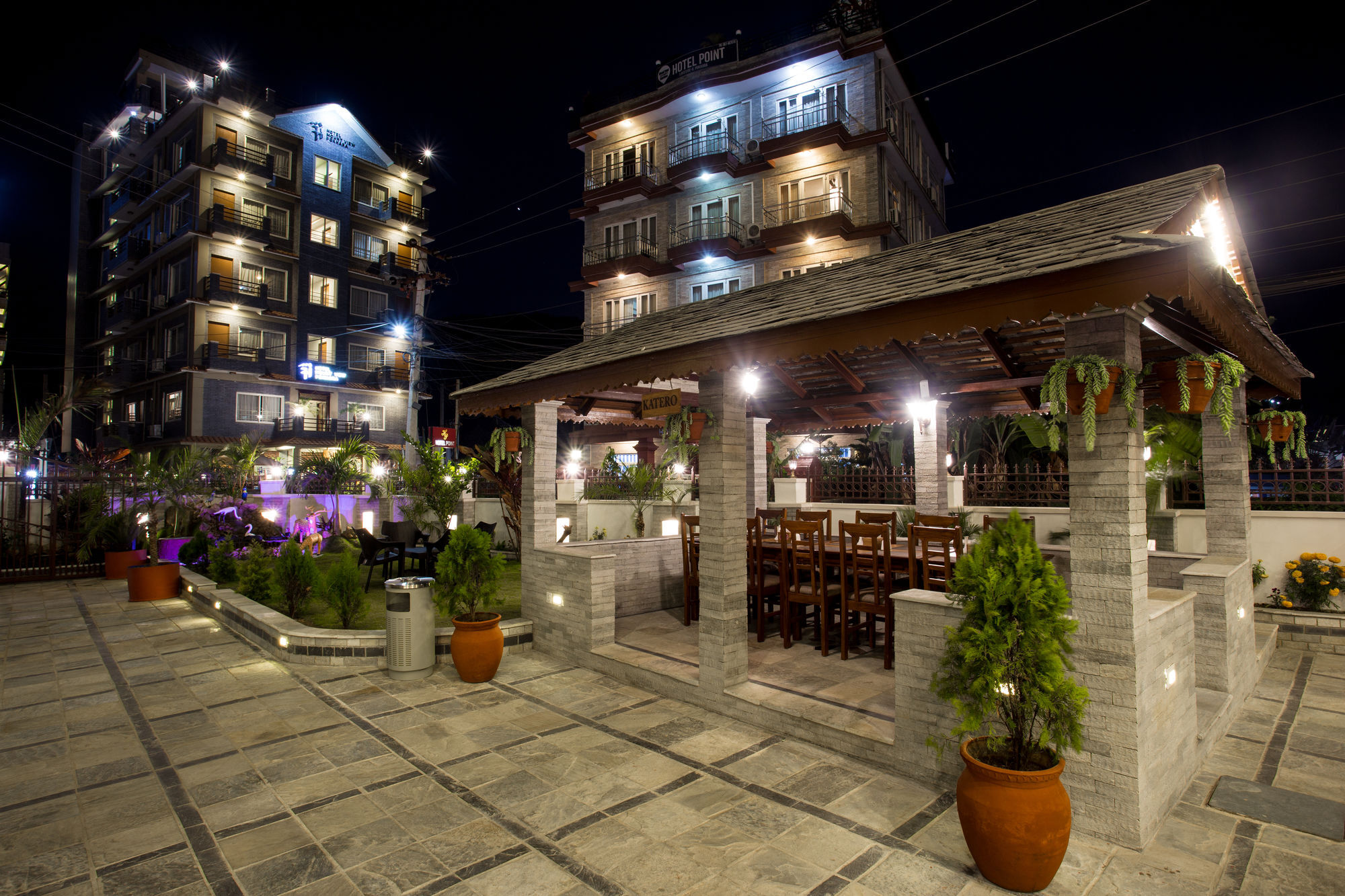 Hotel White Pearl Pokhara Esterno foto