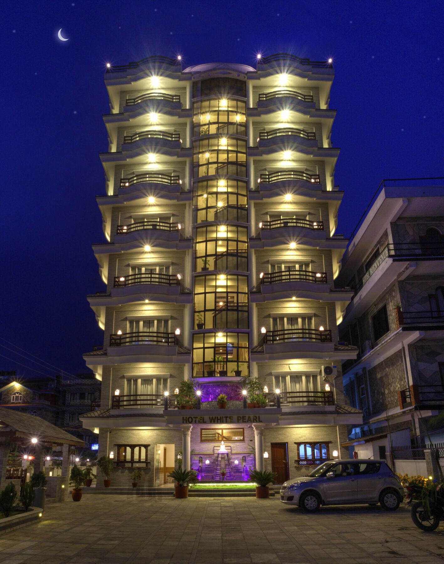 Hotel White Pearl Pokhara Esterno foto